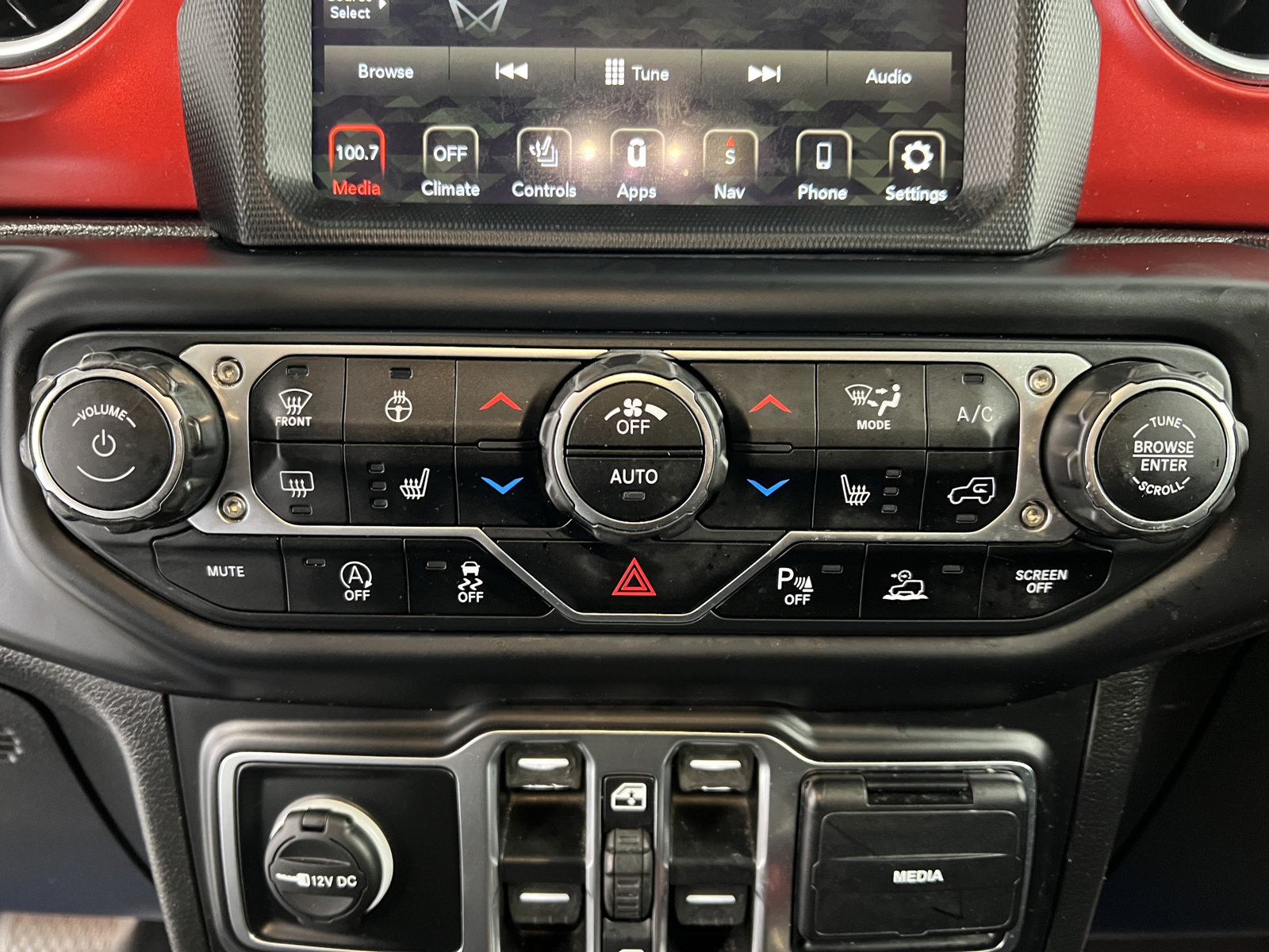 Used 2020 Jeep Gladiator Rubicon AWD/4WD image 22