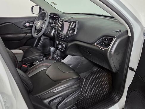 Used 2022 Jeep Cherokee Trailhawk w/ Trailer Tow Group image 33