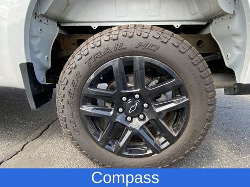 Certified 2022 Chevrolet Silverado 1500 Custom Trail Boss w/ LPO, Dark Essentials Package AWD/4WD image 31