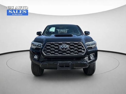 Used 2022 Toyota Tacoma TRD Sport w/ Technology Package AWD/4WD image 2