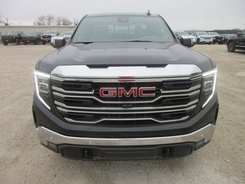 New 2026 GMC Sierra 1500 SLT w/ SLT Premium Plus Package image 12