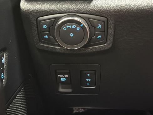 Used 2016 Ford F150 XLT w/ Equipment Group 302A Luxury AWD/4WD image 29