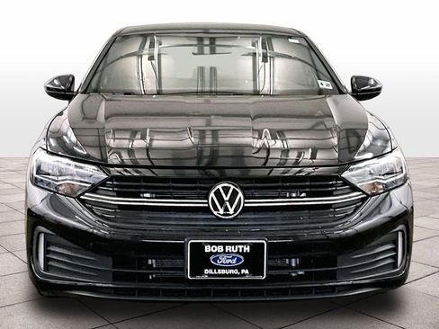 Used 2022 Volkswagen Jetta Sport FWD image 3