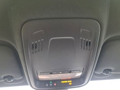 Used 2018 Chevrolet Cruze LT w/ Leather Package image 16