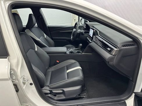 Used 2025 Toyota Camry SE FWD image 14