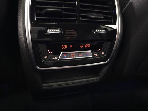 Used 2026 BMW X6 xDrive40i w/ Climate Comfort Package image 40