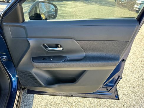 Used 2026 Nissan Kicks SV image 14