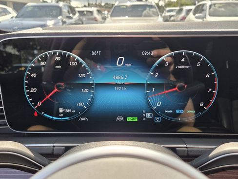 Used 2023 Mercedes-Benz GLE 450 4MATIC image 32