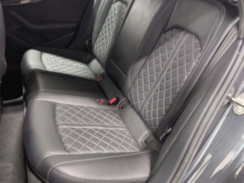 Used 2021 Audi S4 Premium Plus w/ Premium Plus Package image 21