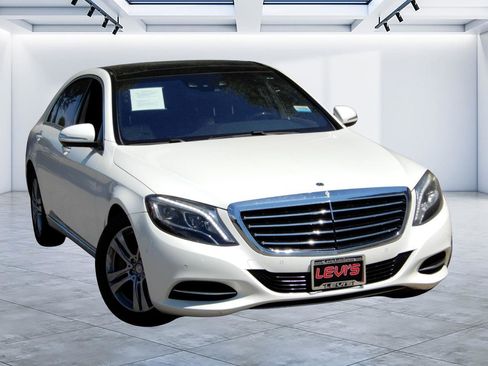 Used 2017 Mercedes-Benz S 550 Sedan image 1
