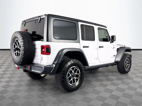 Used 2025 Jeep Wrangler Unlimited Rubicon AWD/4WD image 7