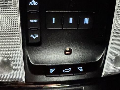 Used 2019 Jeep Grand Cherokee Altitude image 14