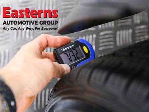 Used 2023 Hyundai Venue Limited image 31