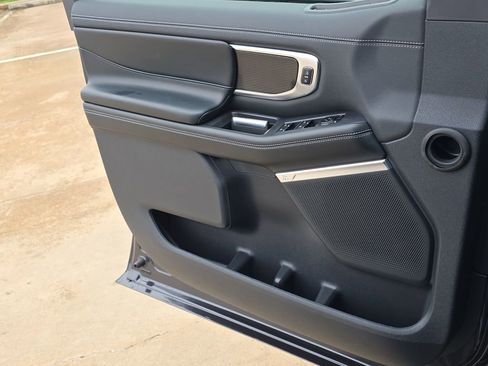 New 2025 Ford Expedition Platinum w/ Stealth Performance Package image 35