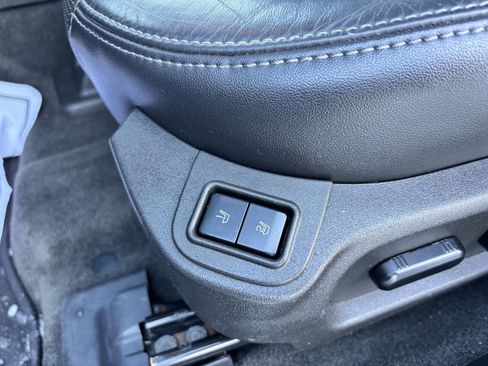 Used 2013 Ford Taurus Limited image 18