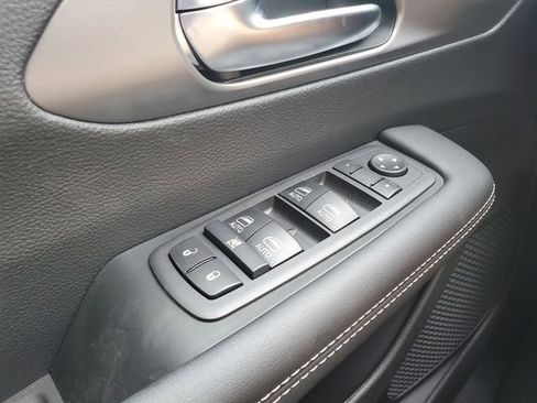 New 2025 Chrysler Pacifica Select w/ Fav Edition Package image 14