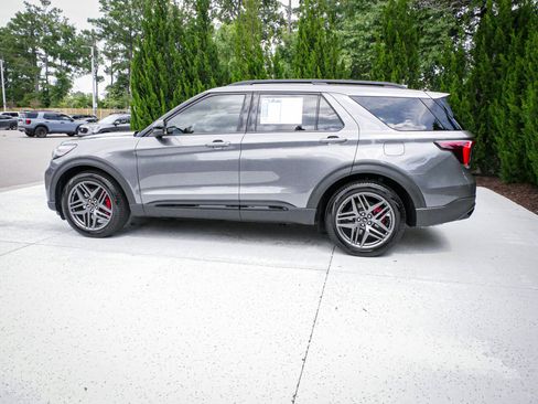 Used 2026 Ford Explorer ST AWD/4WD image 7