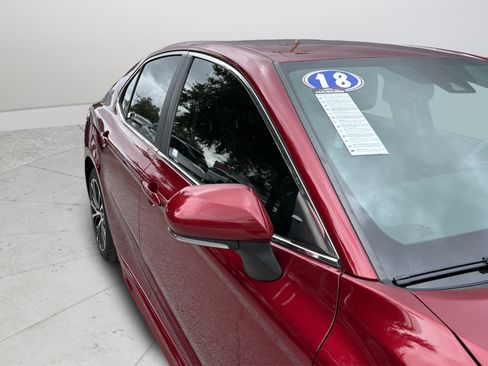 Used 2018 Toyota Camry SE w/ Convenience Package FWD image 37