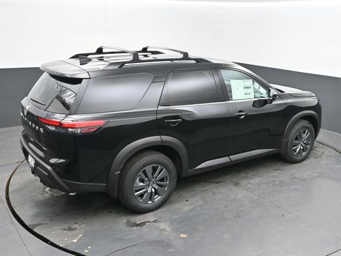 New 2025 Nissan Pathfinder SV w/ SV Premium Package image 38