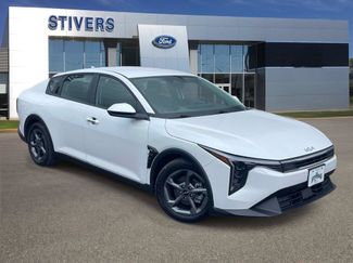 Used 2025 Kia K4 FWD video 1