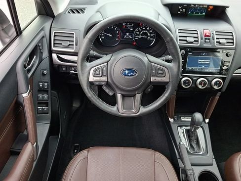 Used 2018 Subaru Forester 2.5i Touring w/ Popular Package #3B AWD/4WD image 11