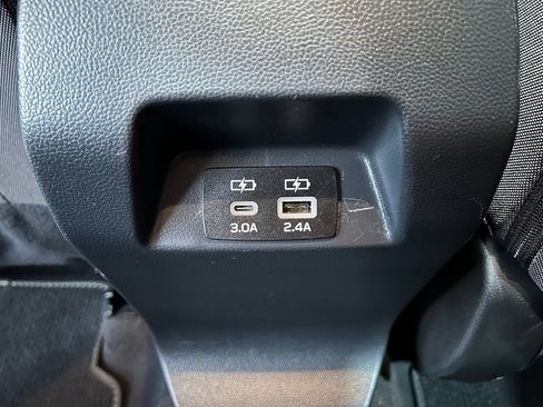 Used 2025 Subaru Crosstrek 2.5i Premium AWD/4WD image 39