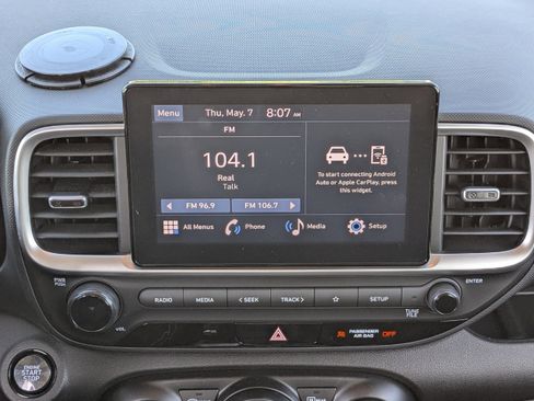 Certified 2024 Hyundai Venue SEL FWD image 17