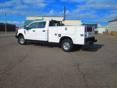 Used 2019 Ford F250 XL w/ Power Equipment Group AWD/4WD image 8