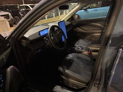 Used 2024 Ford Mustang Mach-E Select image 5