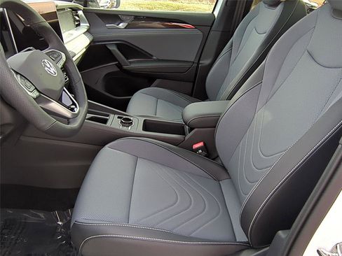 New 2026 Volkswagen Tiguan SE R-Line image 15