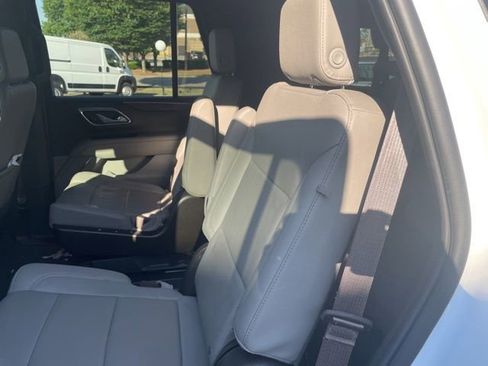 Used 2023 Chevrolet Tahoe LT w/ Luxury Package RWD image 11