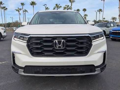 Used 2025 Honda Pilot EX-L image 9