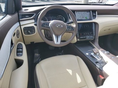 Used 2019 INFINITI QX50 Essential w/ Sensory Package image 15