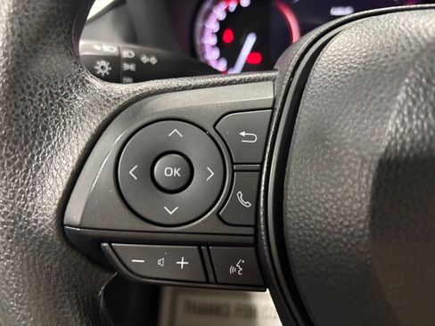 Used 2025 Toyota RAV4 LE AWD/4WD image 18