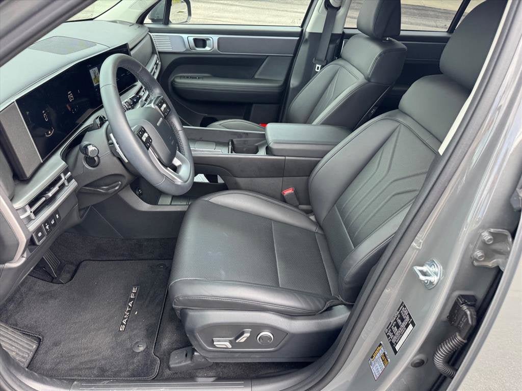 Used 2025 Hyundai Santa Fe SEL AWD/4WD image 13