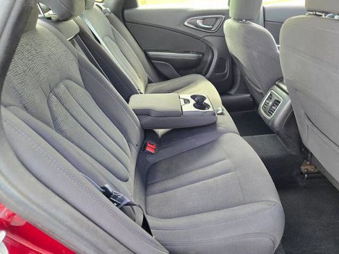 Used 2015 Chrysler 200 Limited w/ Convenience Group FWD image 10