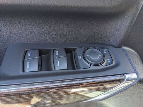Used 2021 GMC Sierra 1500 Elevation AWD/4WD image 15