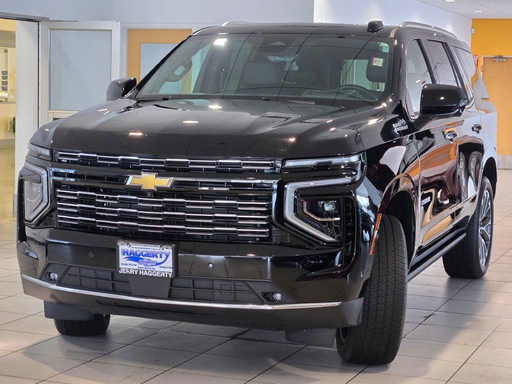 Used 2025 Chevrolet Tahoe High Country RWD image 4