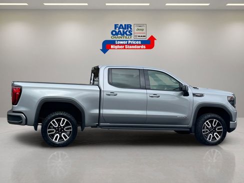 Used 2024 GMC Sierra 1500 AT4 w/ Technology Package image 7