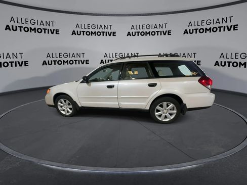 Used 2009 Subaru Outback 2.5i Special Edition AWD/4WD image 6