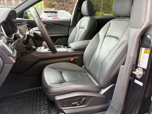 Used 2021 Audi Q8 Premium w/ Black Optic Package AWD/4WD image 8
