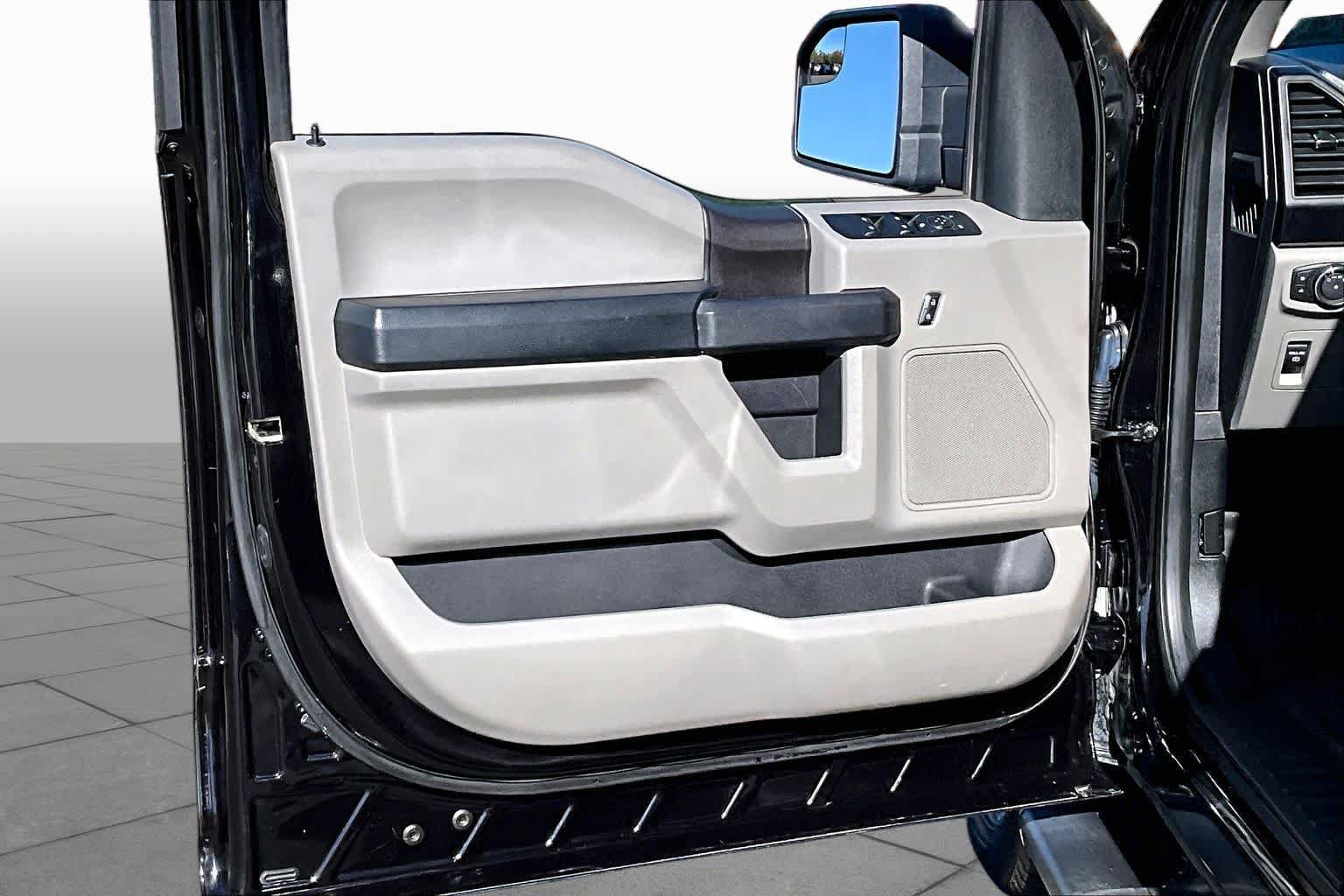 Used 2019 Ford F150 XL w/ Equipment Group 101A Mid AWD/4WD image 21