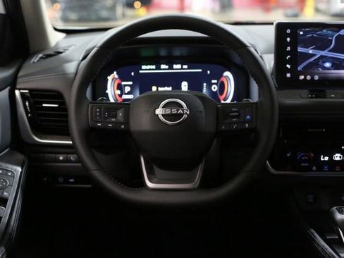 New 2026 Nissan Rogue Platinum image 17