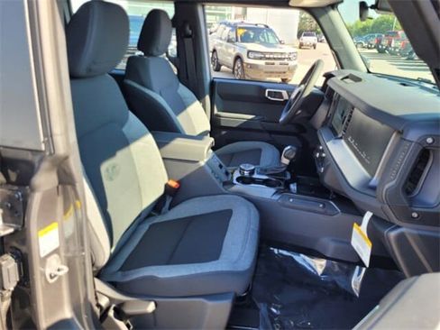 New 2025 Ford Bronco Base image 13
