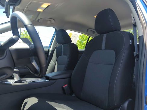 Used 2025 Nissan Sentra SV w/ All-Weather Package FWD image 14