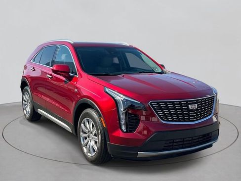 Used 2020 Cadillac XT4 Premium Luxury w/ Cold Weather Package AWD/4WD image 33