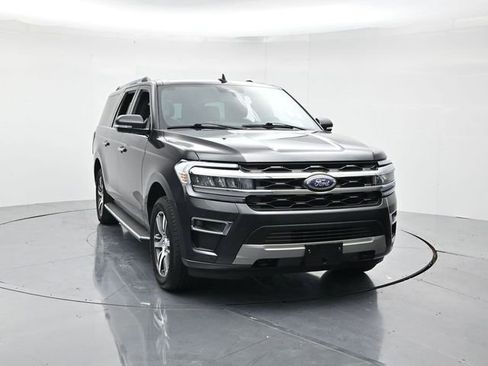 Used 2023 Ford Expedition Max Limited image 4