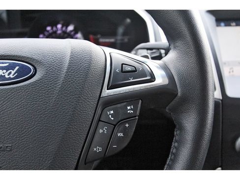 Used 2018 Ford Edge SEL w/ Equipment Group 201A FWD image 19