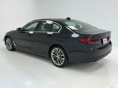 Used 2023 BMW 540i w/ Premium Package image 17