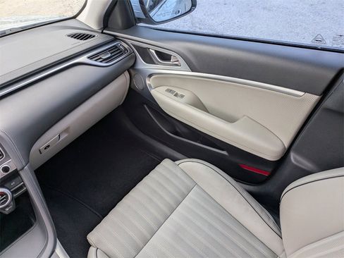 Used 2019 Genesis G70 2.0T Advanced w/ Elite Package image 18